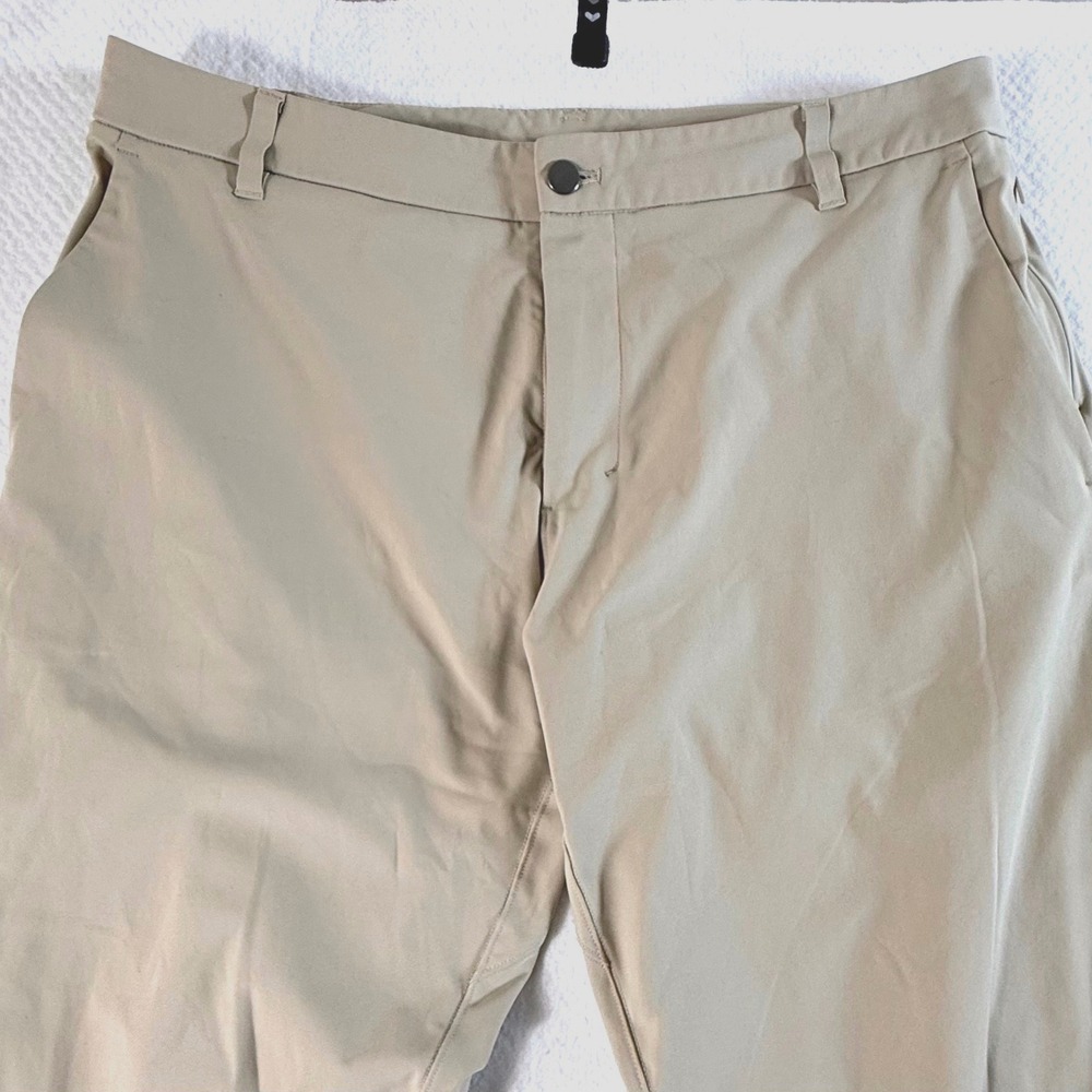 Lululemon Commission Pant Mens 36x33 Warpstreme Slim Fit Khaki Tan LM5AEYS